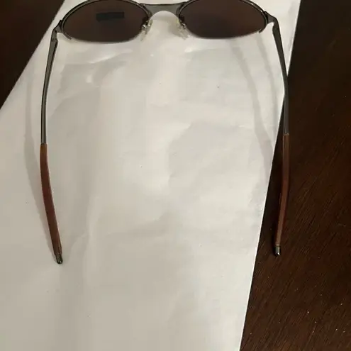 NWOT mirrored oval sunnies with UV 400 springâtemplesâandâcushionedâstems