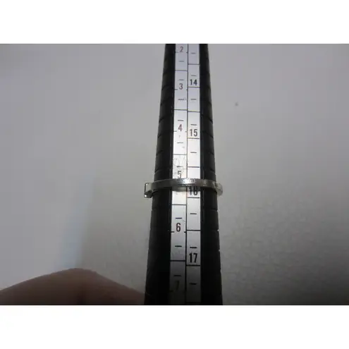 None Silver Tone Two Small Triangles Women's Ring Size 5.5