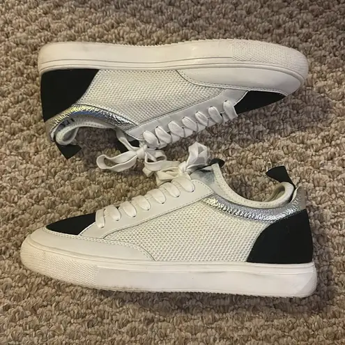 Steve Madden  Sneakers