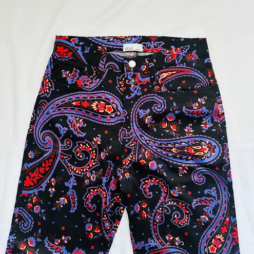 Danielle Bernstein β
NWT Ankle Flare Paisley Pants - Multicolored Purple β
