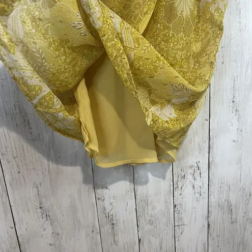 Cupcakes and Cashmere Top Womens Small Yellow Floral Blouse Halter Flirty Dressy