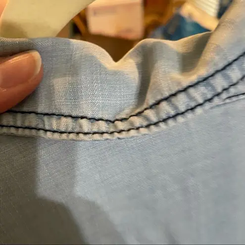 Skies Are Blue  Urban Outfitters Chambray Pullover Blouse Womens S Beachy Casual