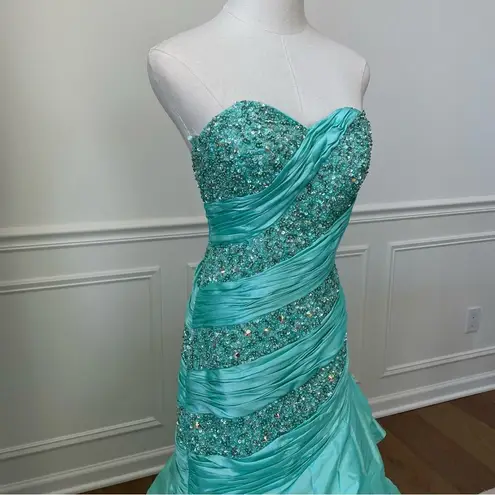 Mac Duggal Mermaid Prom Dress Corset Back Mint 2