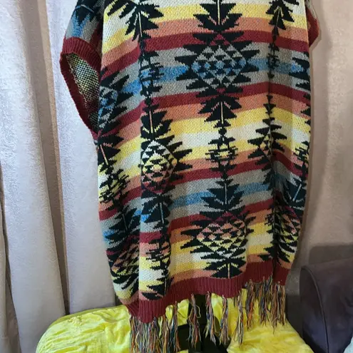 American Eagle  Size XS Hooded Navajo Sweater Poncho