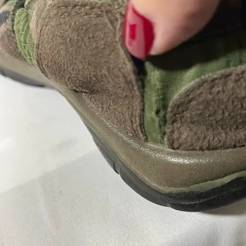 Keen Newport Camo Outdoor Unisex Sandals Comfy Closed Toe Boys Sz 4 Women Sz 7