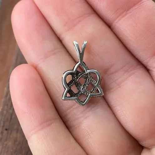 Vintage 925 Sterling Silver Irish Celtic Trinity Heart Pendant Bracelet Charm