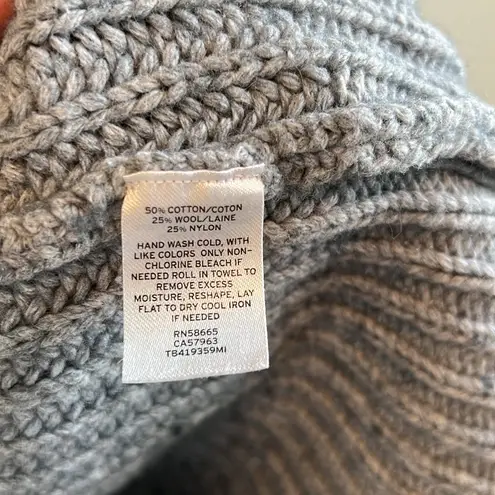 Treasure & Bond V-neck Heavyweight Cable Sweater Knit, S