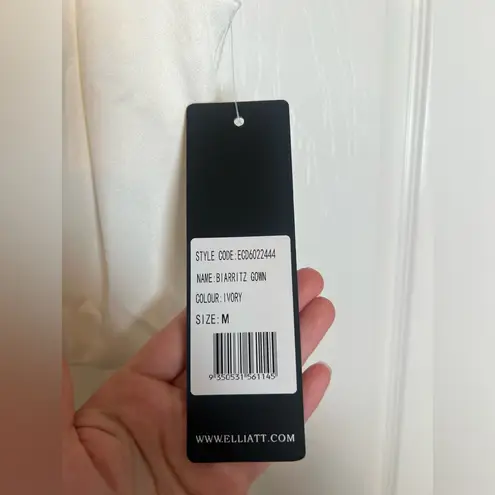 Elliatt Biarritz Gown in Ivory