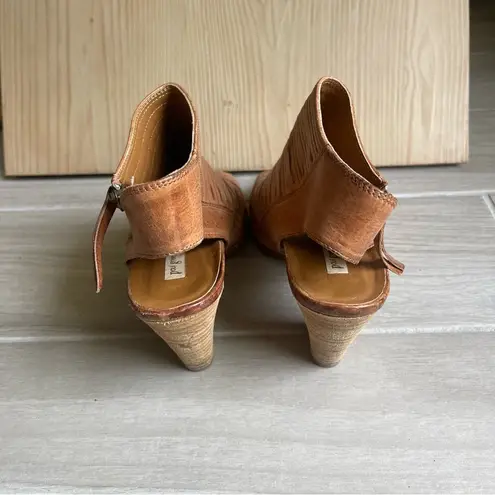 Paul Green Tan Brown Leather Cayanne peep toe bootie