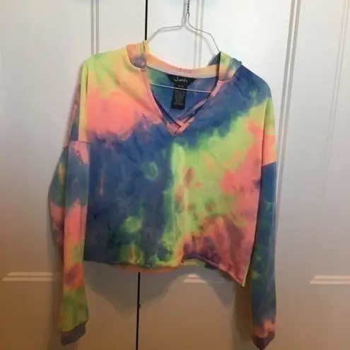 Justify Women’s size medium cropped tie dyed hoodie sweatshirt