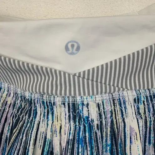 Lululemon  size 8 time to shine skort skirt tennis athletic blue white multi plea