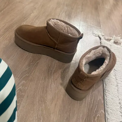 UGG  Brown Ankle Boots with Fur Lining