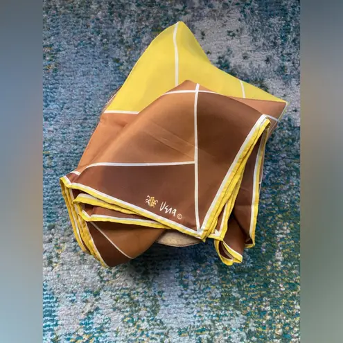 Head Vintage Vera Neumann hand rolled large colorblock neck scarf