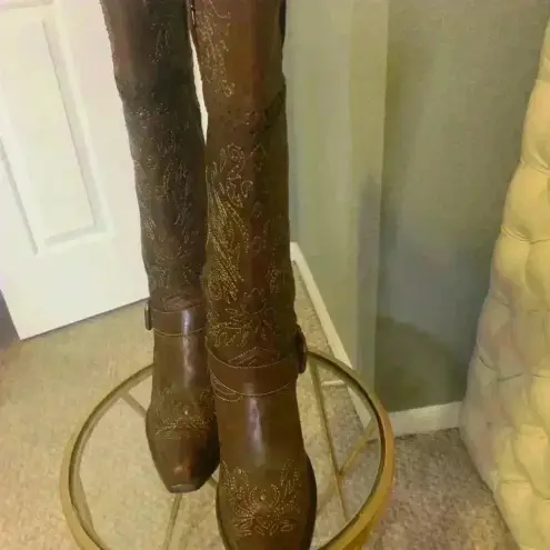 Corral  Whip Stitch Brass Studded 15" Tall Knee-High Harness Boots Sz 8.5.