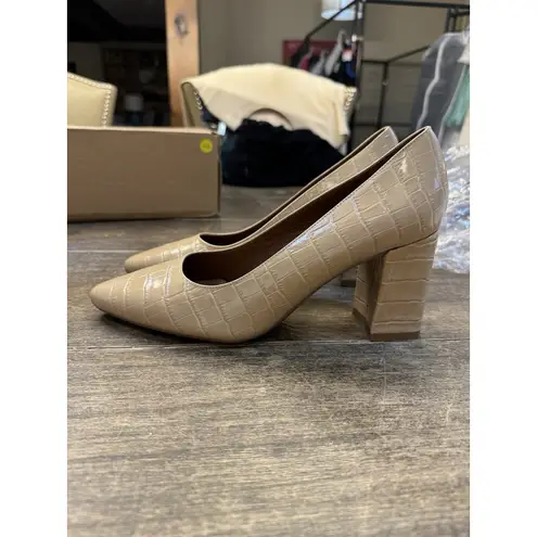 Aquatalia Peony Croc Embossed Beige Pumps Shoes Size 11 Classic Career