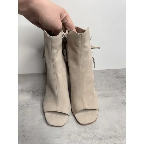 Vince Camuto Booties Size 5 Tan Suede Fringe Stiletto Heels Peep Toe
