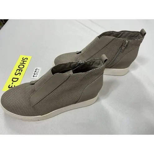 Womans Arizona Jean Co Lucy Bootie 6 M Gray Side Zip Flat Heel Round Toe