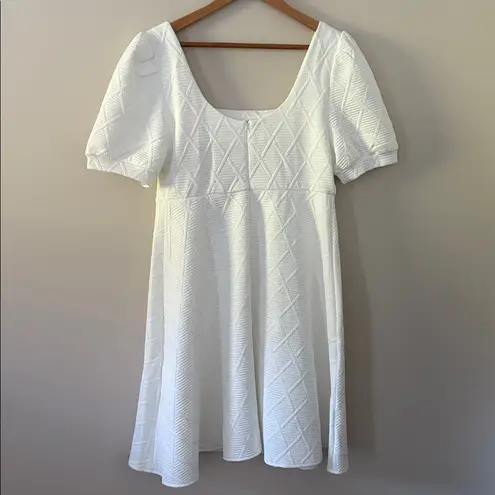 Rihoas The Solid Textured Puff Short Sleeve Mini Dress Square Neck White Size L Size L