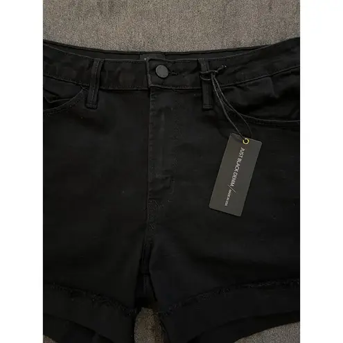 Just Black Denim  Fitted Boyfit Single Cuff Shorts Size XL NWT Stretchy & Soft