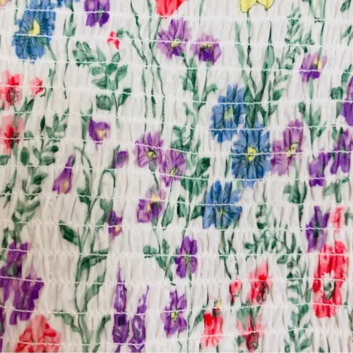 Saylor Floral puff sleeve cropped top. Size XS