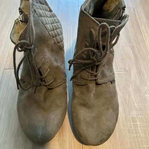 Forest green ankle boots for women size 10