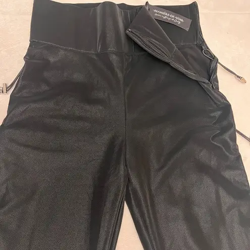 Maniere De Voir NWT Black Faux Leather Leggings Pants w/ Side Toggles Size 14