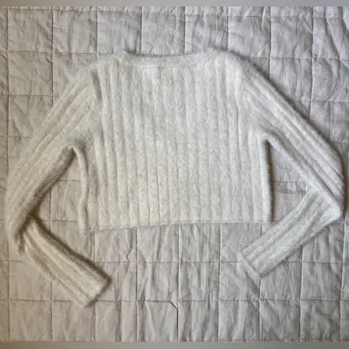 Urban Outfitters NWOT  Cropped Ribbed Fuzzy Cream Sweater - Small