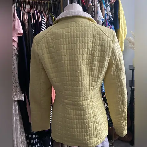 Gallery  standard collar quilted coat. S Small Yellow.