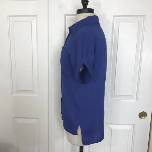 Blue linen short sleeve shirt, ladies small short sleeve relaxed fit button down