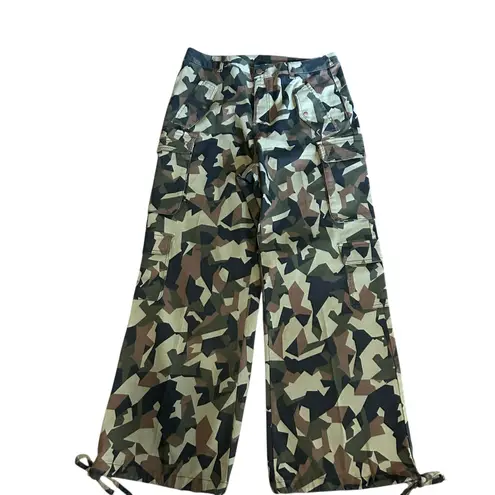 IT'S Camo Cargo Pants 14W Wide Leg Tie Ankle Pockets Green Black Brown