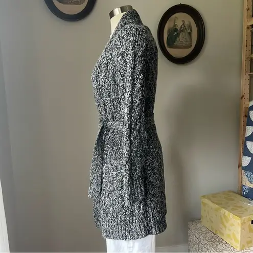 Gap Black and white chunky knit robe sweater