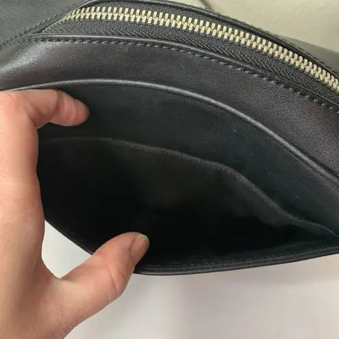 GILIA Got It Love It Crossbody Black Silver Gray Leather Purse Zip Women’s