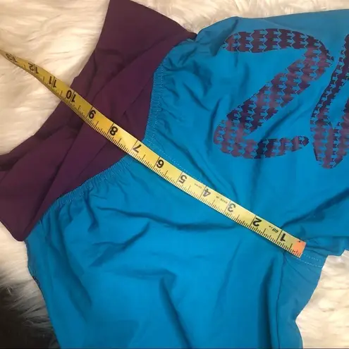 Zumba Fitness retro up/down cargo capri sz small Purple