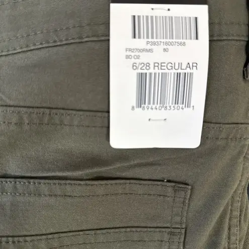 Dickies Duck Carpenter Shorts. Size 4/27 regular & 6/28 regular