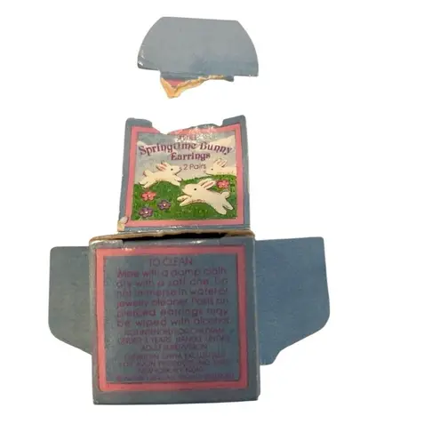 Vintage Avon Springtime Bunny Earrings never worn in original box box damaged Pink