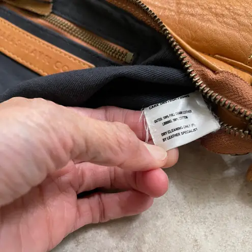 Wanderers Travel Co. The Marseilles Crossbody Leather Bag Clutch Tan Pre owned