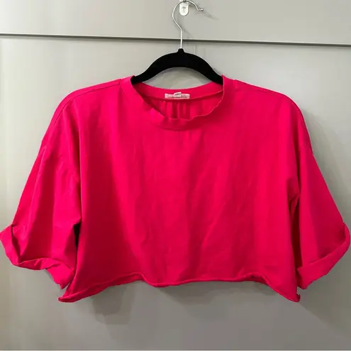 superdown  Candice Crop Top in Hot Pink Raw Hem Cropped Size Medium