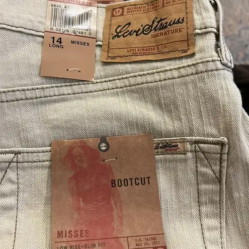 Levi's Strauss Signature Misses Size 14 Long Beige/Tan Denim Bootcut Jeans NWT Tan