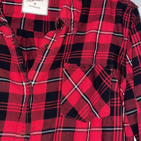 Arizona Jeans Women’s red plaid button up