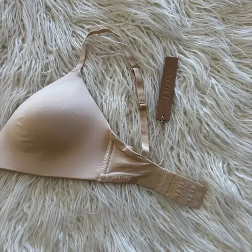 SKIMS Wireless Form T-shirt Bra Sand Size 30D