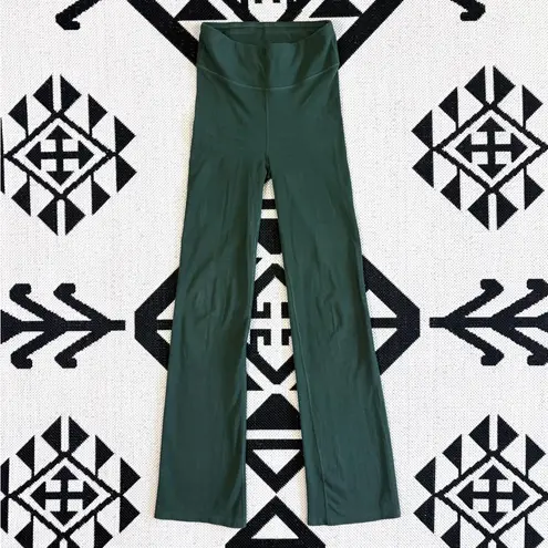 Pact Stretch Ribbed Bootcut Leggings in Dark Green Small