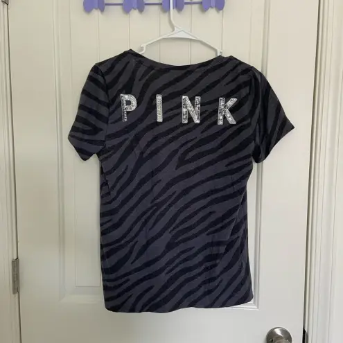 PINK - Victoria's Secret NWOT | PINK Victoria’s Secret women’s gray black zebra print v-neck sequin top M