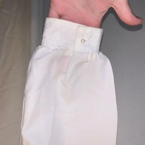 Unique Vintage Le Voy's Size XL Vintage White Long Chiffon Robe Peignoir Lingerie Nightgown