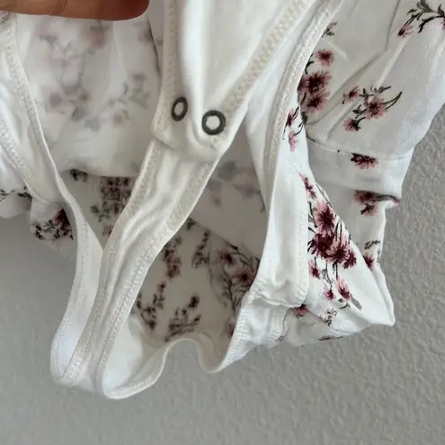 Abercrombie & Fitch  Floral Bodysuit Back Smocking Ruffle Sleeve Romantic Boho XS