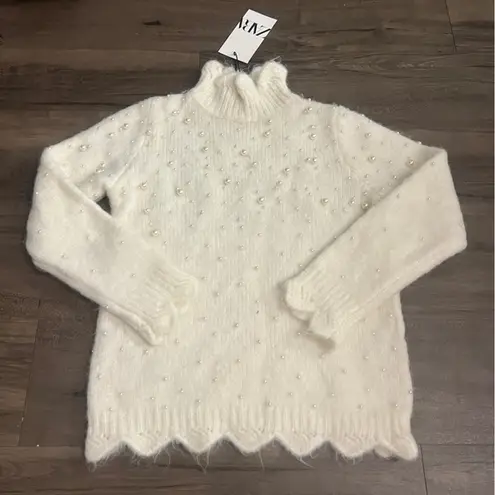 ZARA NWT  White Pearl Wool Knit Sweater With Designed Neck and Hem