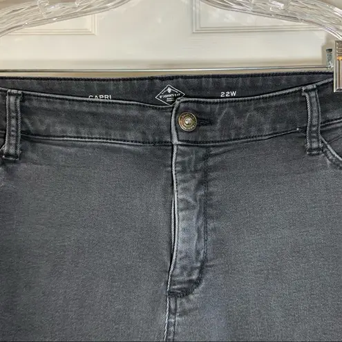 st. john's bay St. John’s Bay Faded Black Denim Capri Jeans size 22W