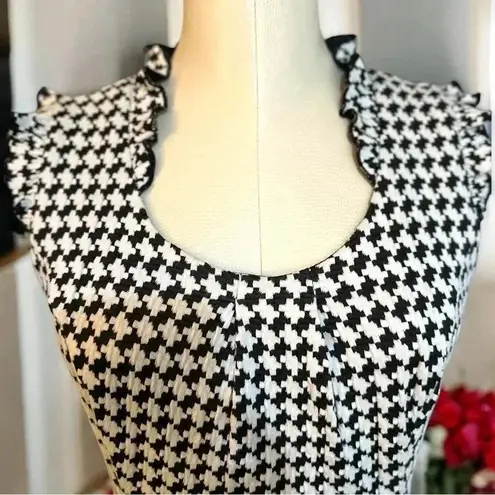 Elle NWOT - Classic Houndstooth Belted & Pocket Dress Sz 4