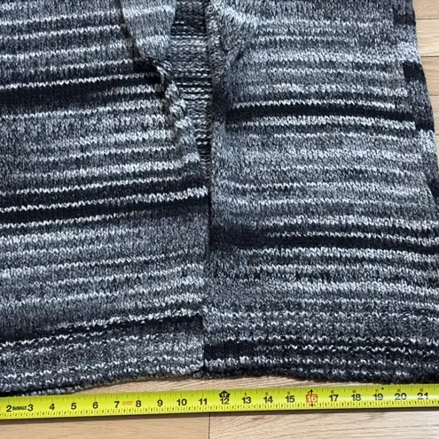 T.La Gray and Black Chunky Knit Cardigan