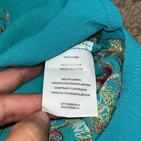 Fig & Flower Embroidered Floral Paisley Roll