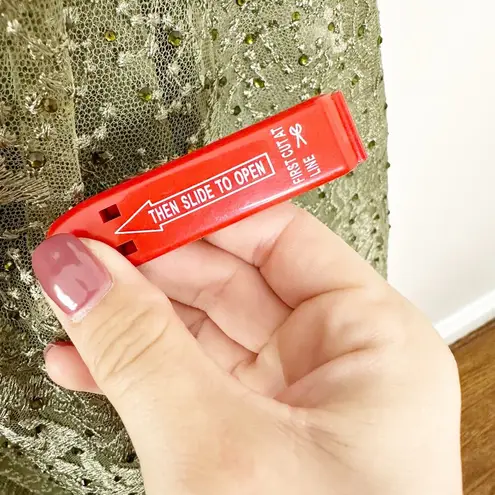 Mac Duggal 20310 Olive Green Embroidered Flutter Sleeve V Neck Gown 14 NEW $798